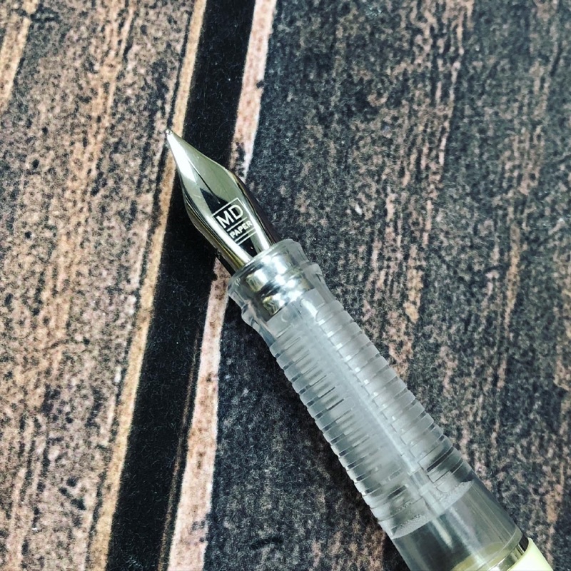 MD｜鋼筆 中字