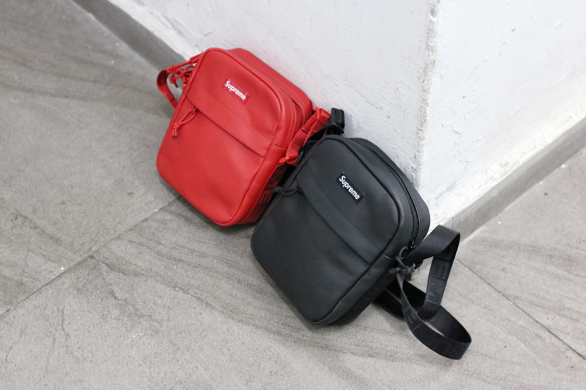 Supreme FW23 Leather Shoulder Bag 兩色