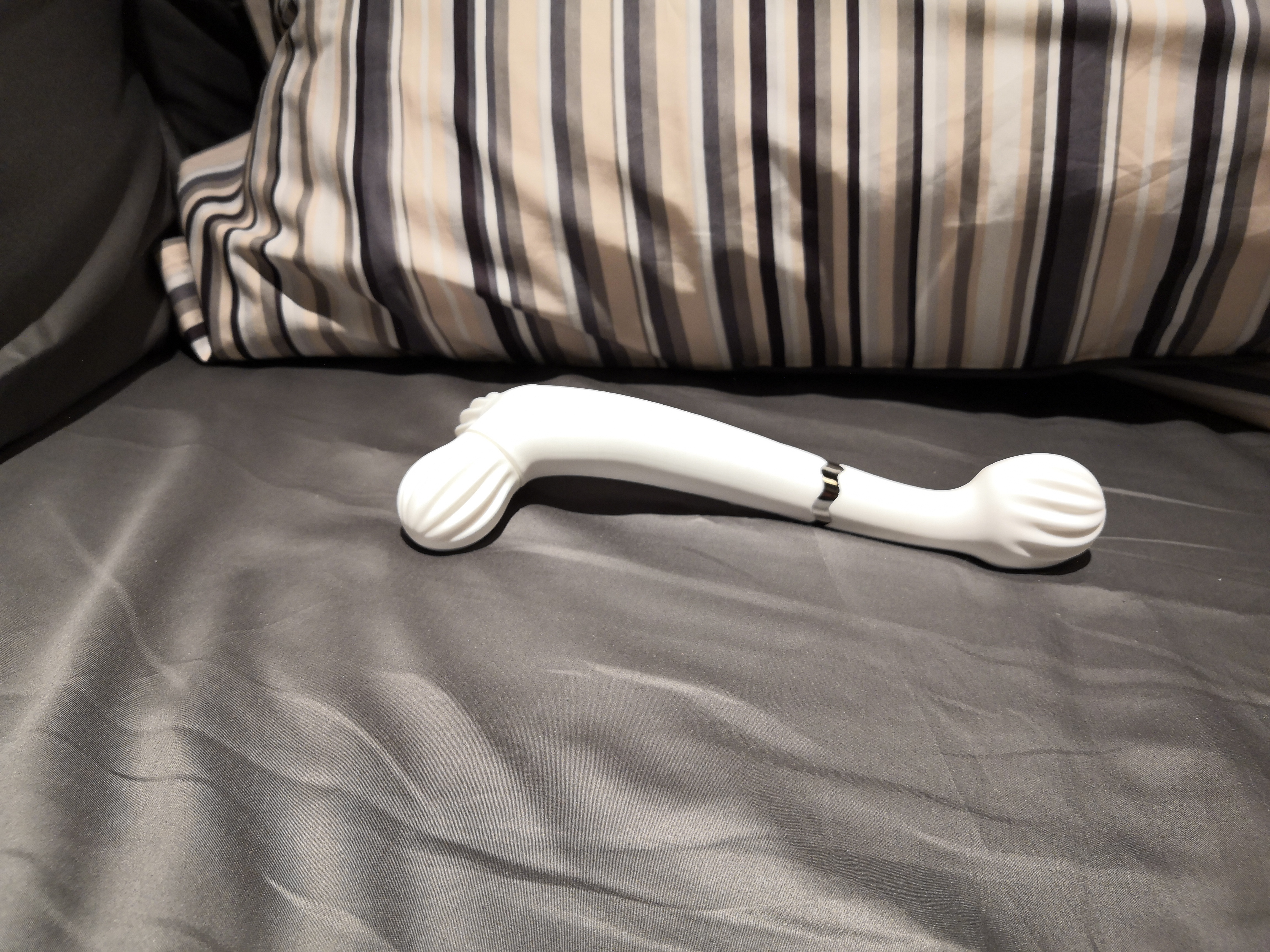 yyhorse 雙頭滾輪按摩棒