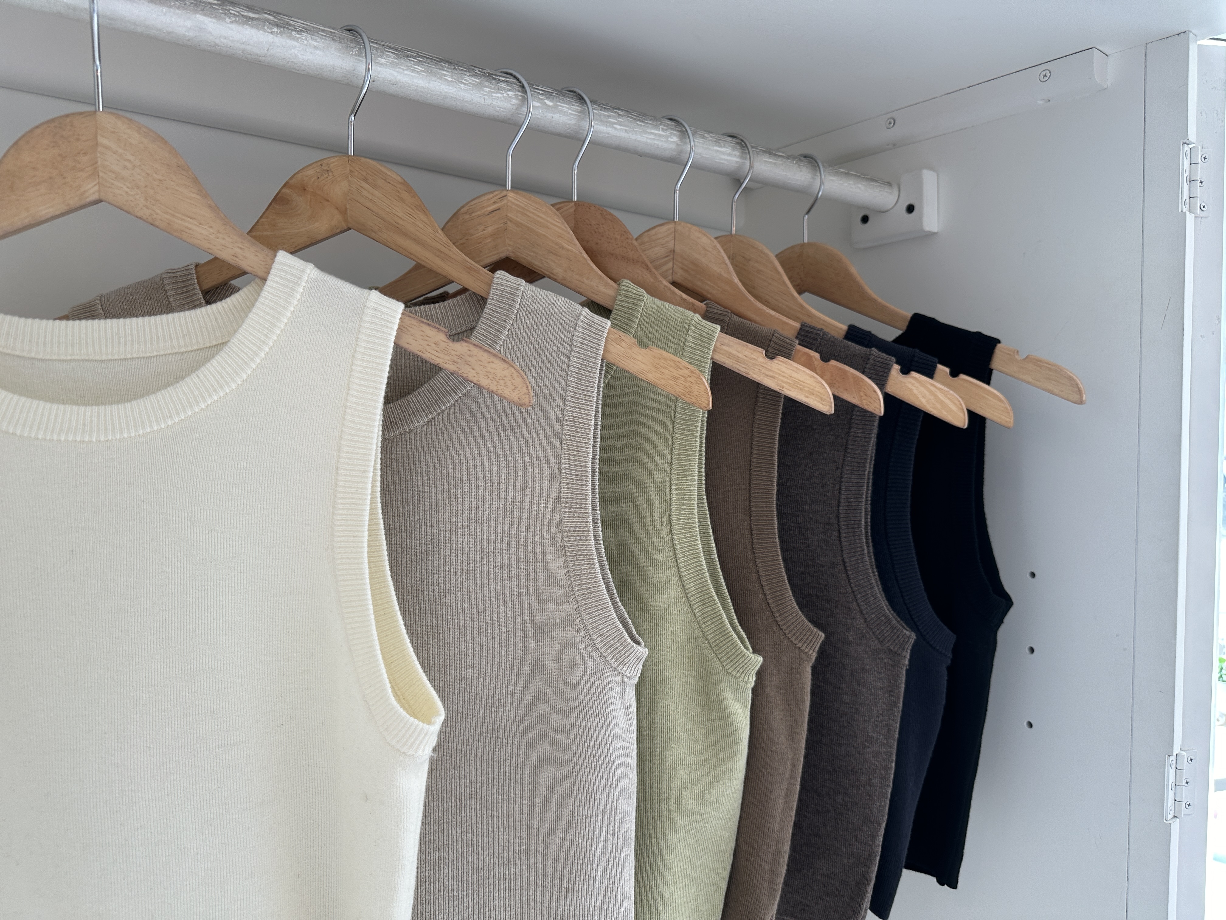 S/LESS WOOL KNIT CROPPED TOP