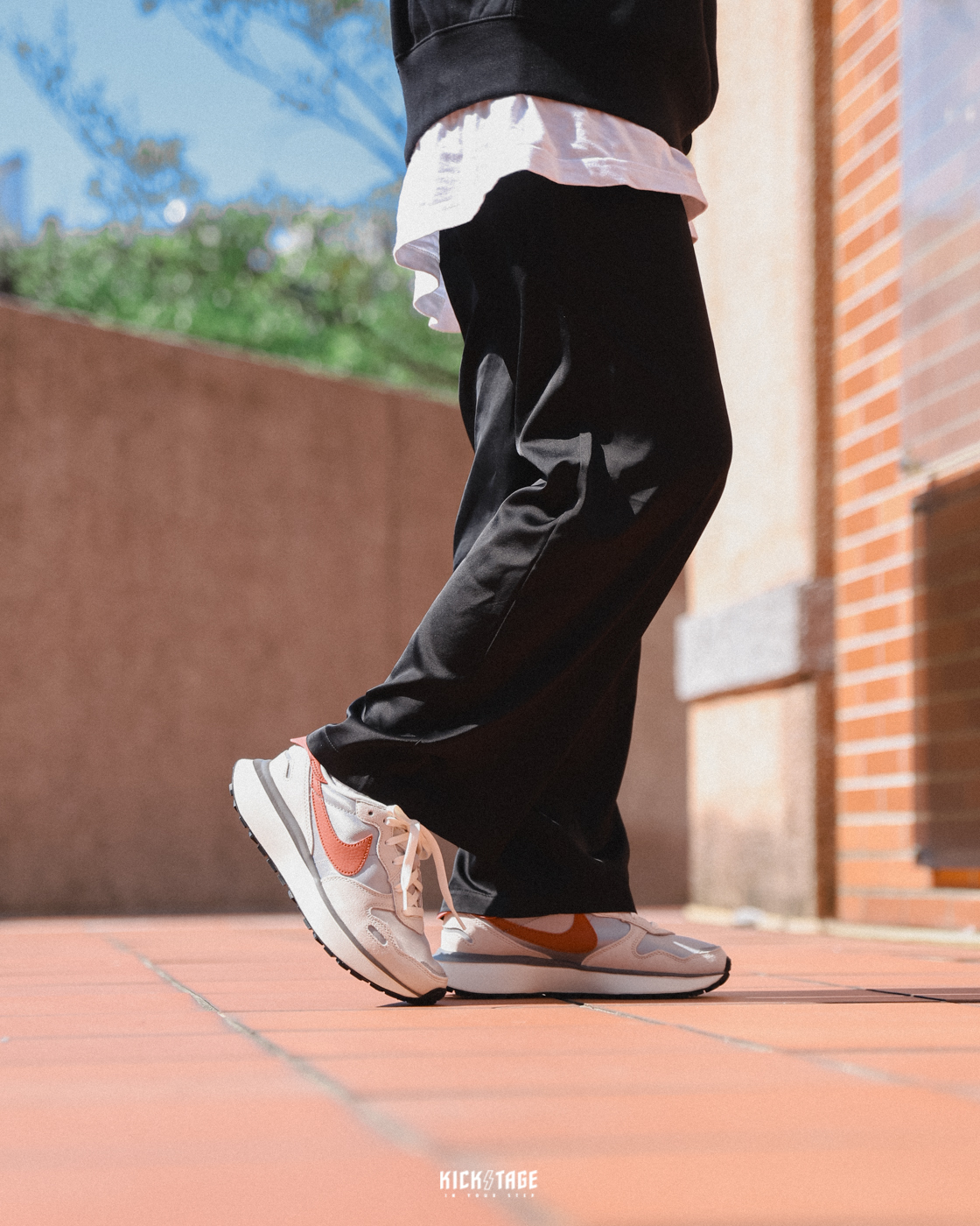 女鞋 NIKE PHOENIX WAFFLE 米白橘 小SACAI 反光 麂皮 復古 運動休閒鞋【FD2196-001】scscsc