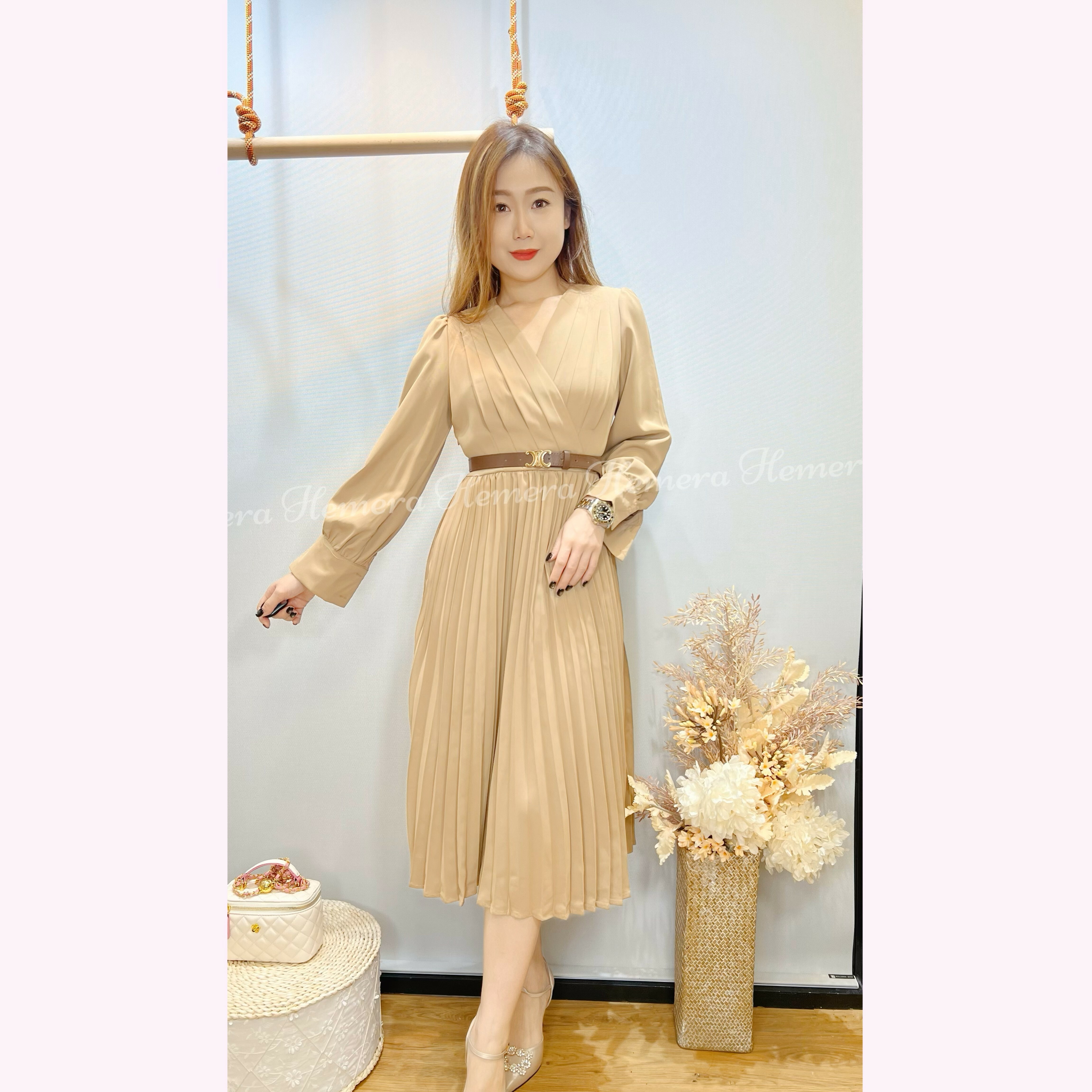 DR23W1116 文青A-LINE CUTTING百摺連身裙(連腰帶)