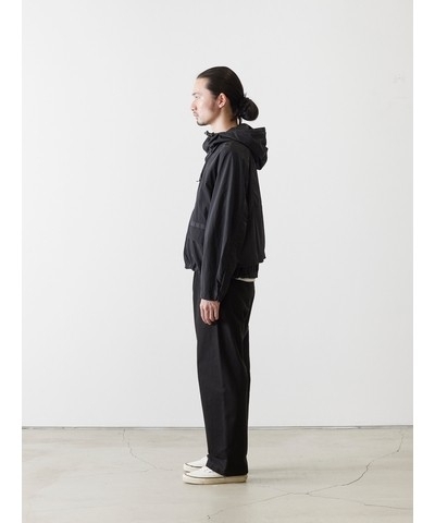 REMI RELIEF - Short Hoodie With Ventilation / BLACK