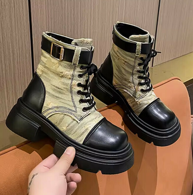 Stylish platform high-top canvas booties