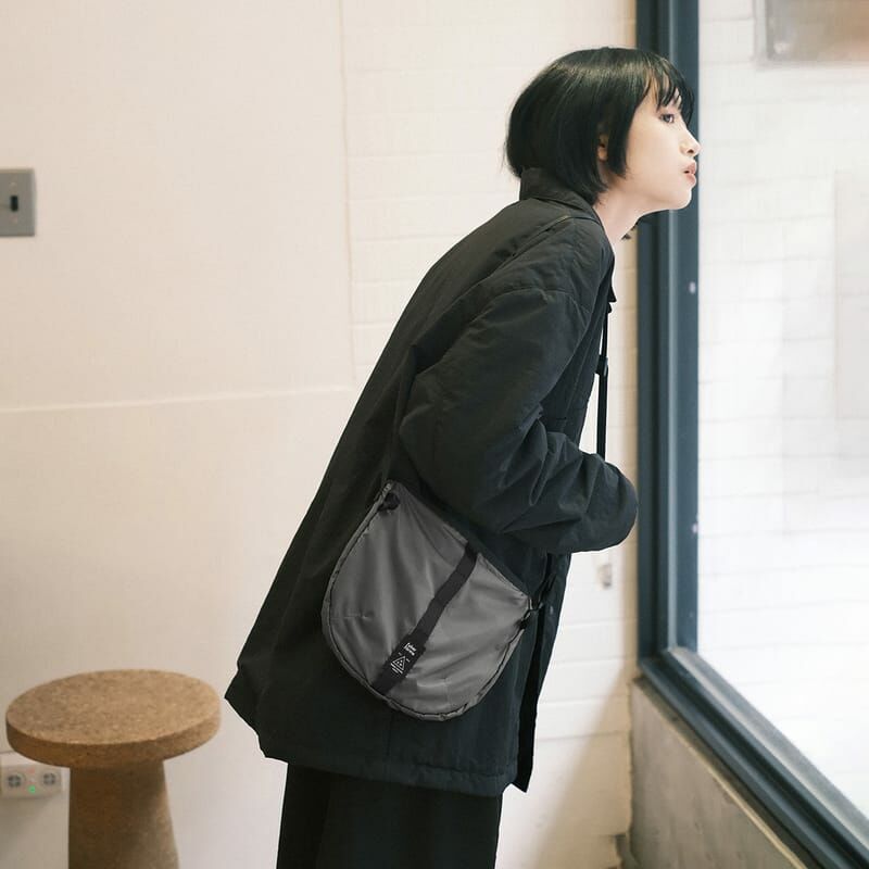 【FyberForma】FLIPP翻袋隨行包 三色（炭灰、褐棕、橄欖綠）