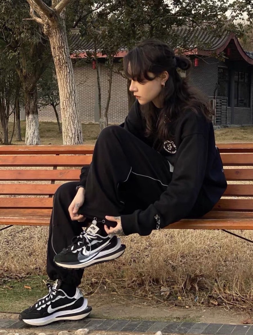 Sacai X Nike VaporWaffle 黑白 二代  CV1363001