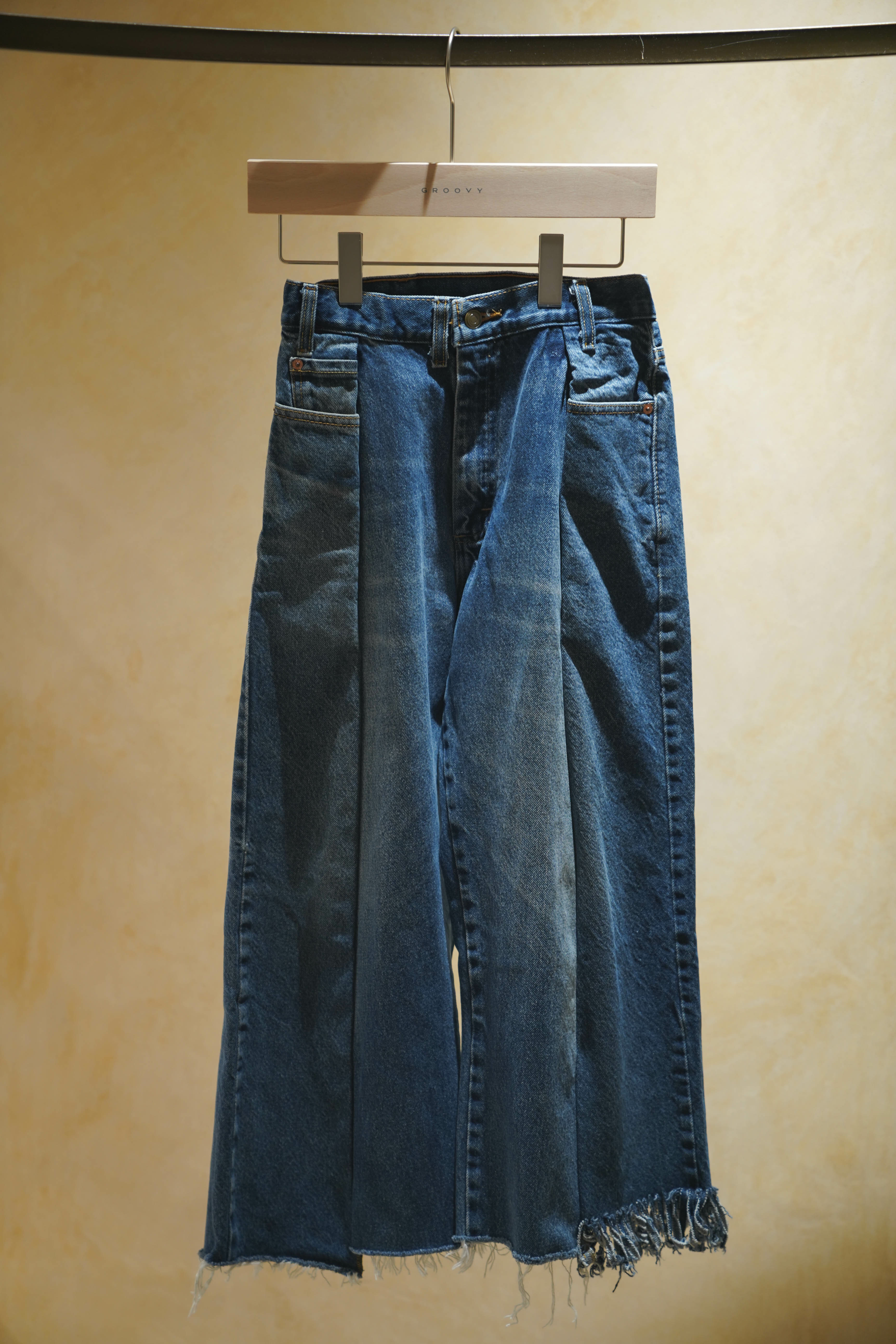 77 CIRCA CIRCA MAKE VERTICALLY CUT BACK FRINGE WIDE DENIM PANTS (2色)