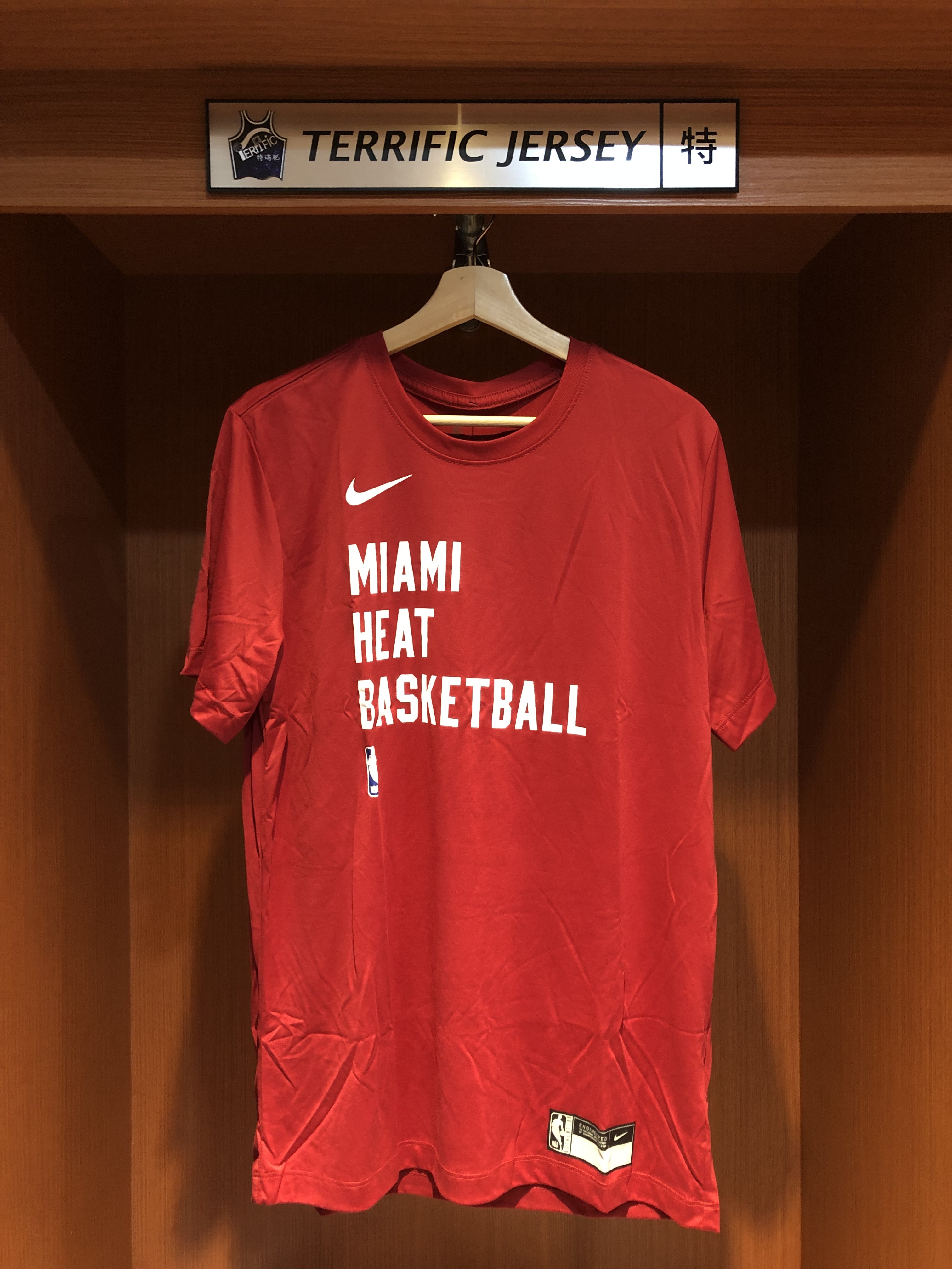 NBA短袖上衣 Miami Heat 邁阿密熱火紅 23-24熱身衣 球員實穿同款 Nike Performance Tee 排汗短袖 全新