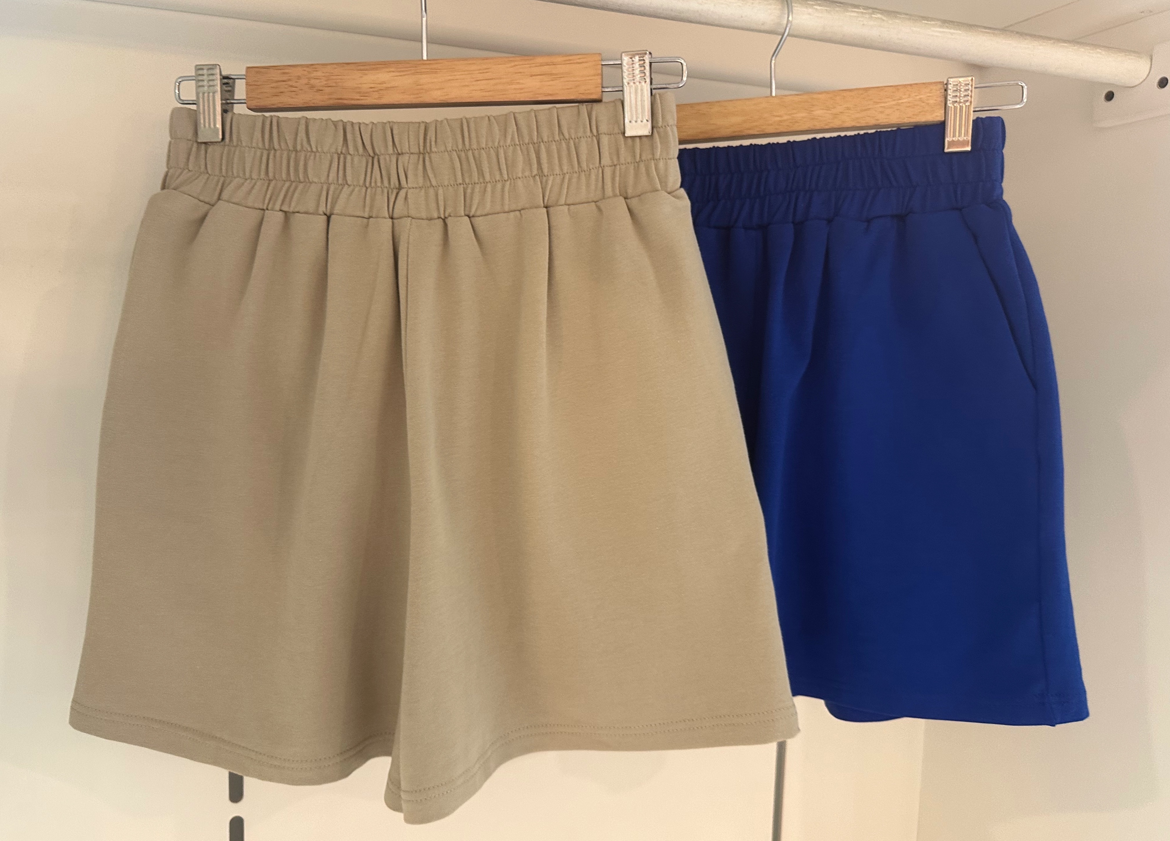 ELASTIC WAIST CASUAL SHORTS