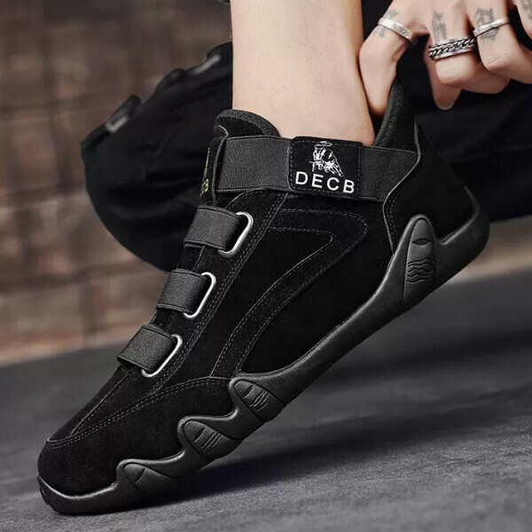 Sports and casual shoes