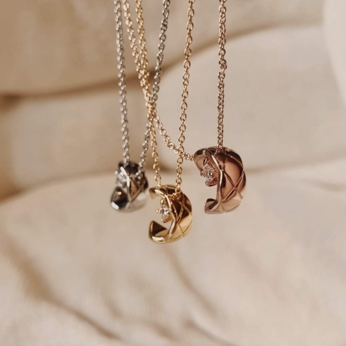 coco crush”18k菱格水冰月高奢定製項鍊