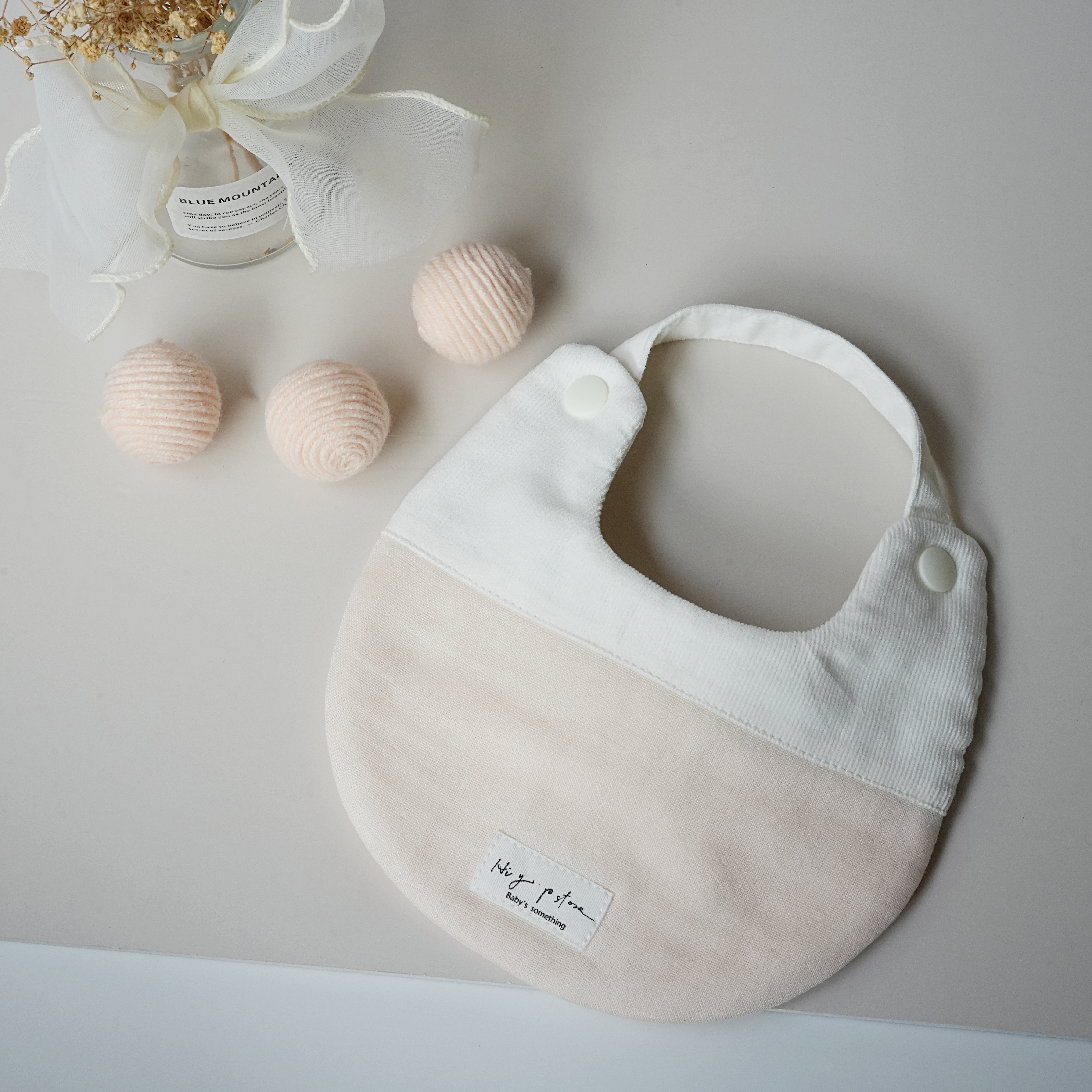 Hi Y.P store-手作圍兜-柔沙桔（拼接燈芯絨）