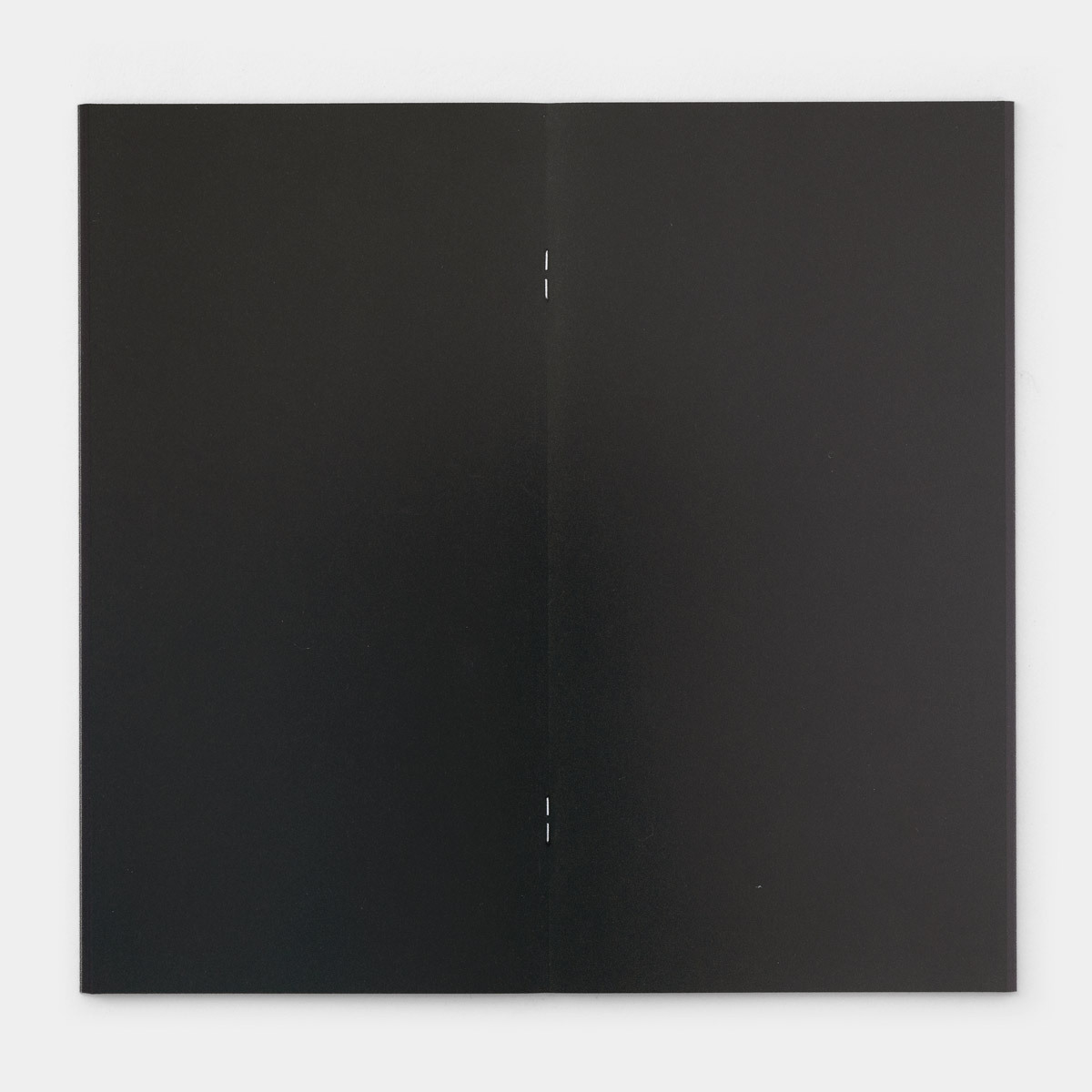 〔標準〕黑色 牛皮紙筆記本｜日本 Traveler’s Notebook