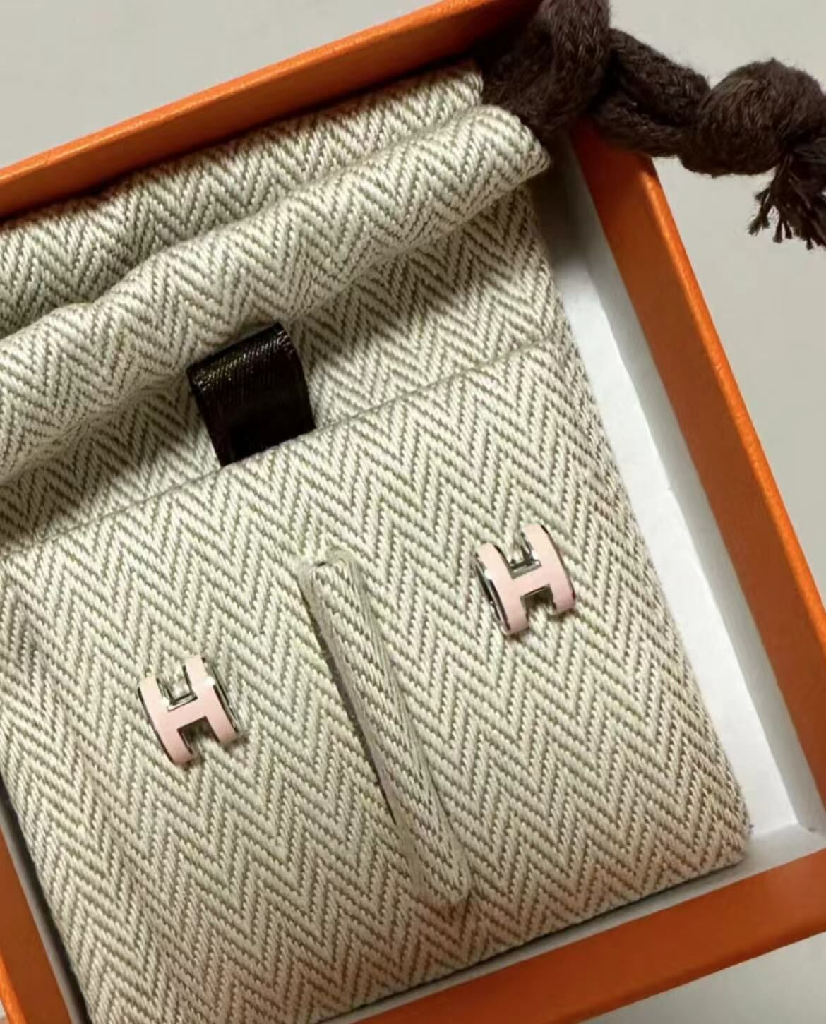 Hermes 粉銀色耳環 -M