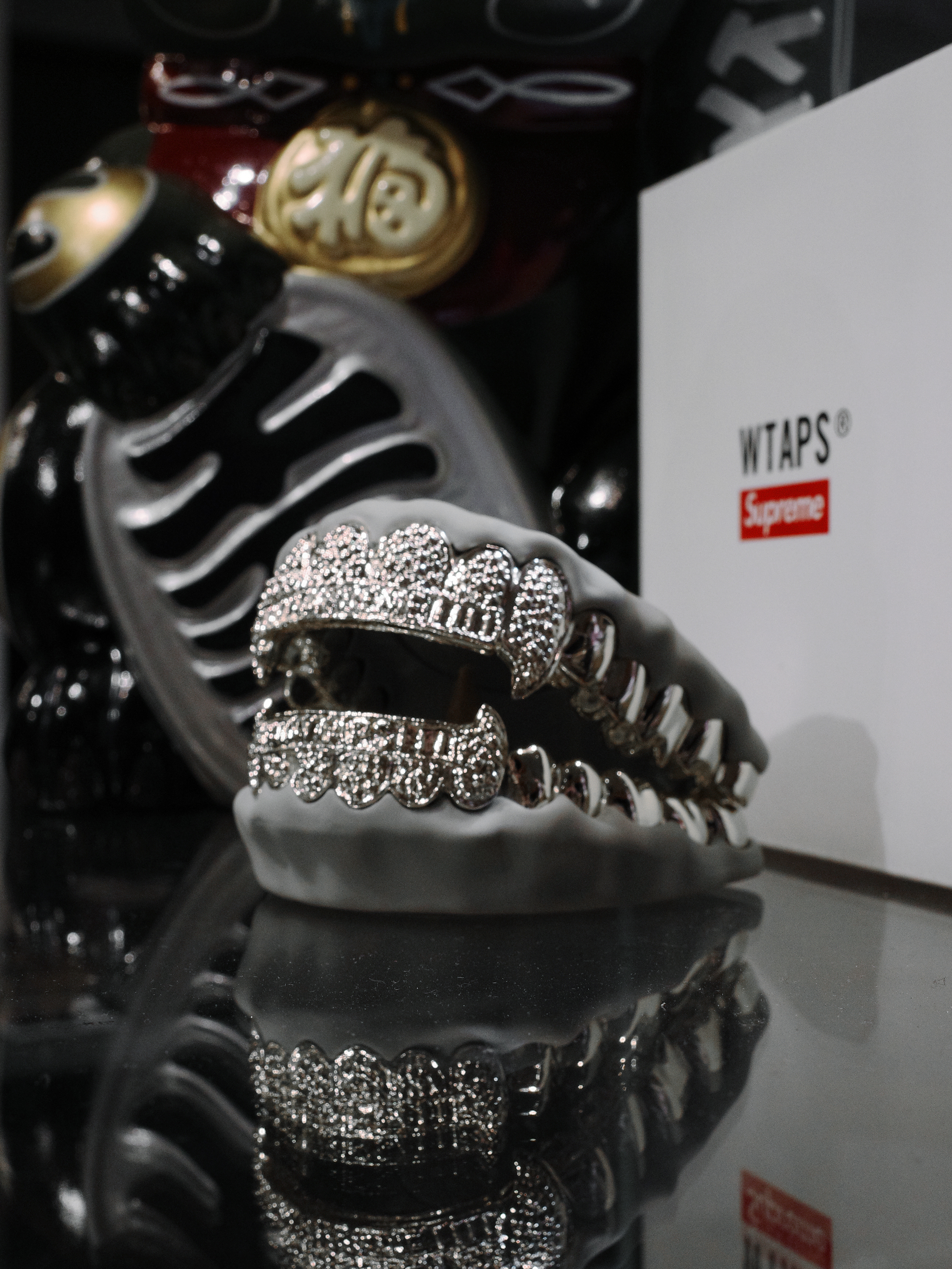 SUPREME x WTAPS GRILLS INCENSE BURNER 聯名假牙塔香座