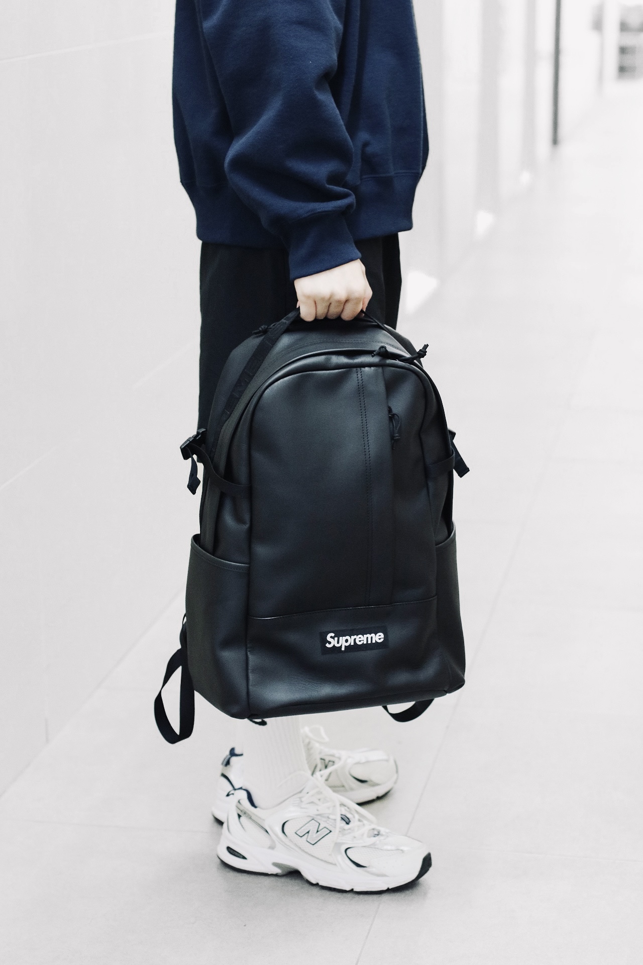 Supreme FW23 Leather Backpack 黑色 牛皮