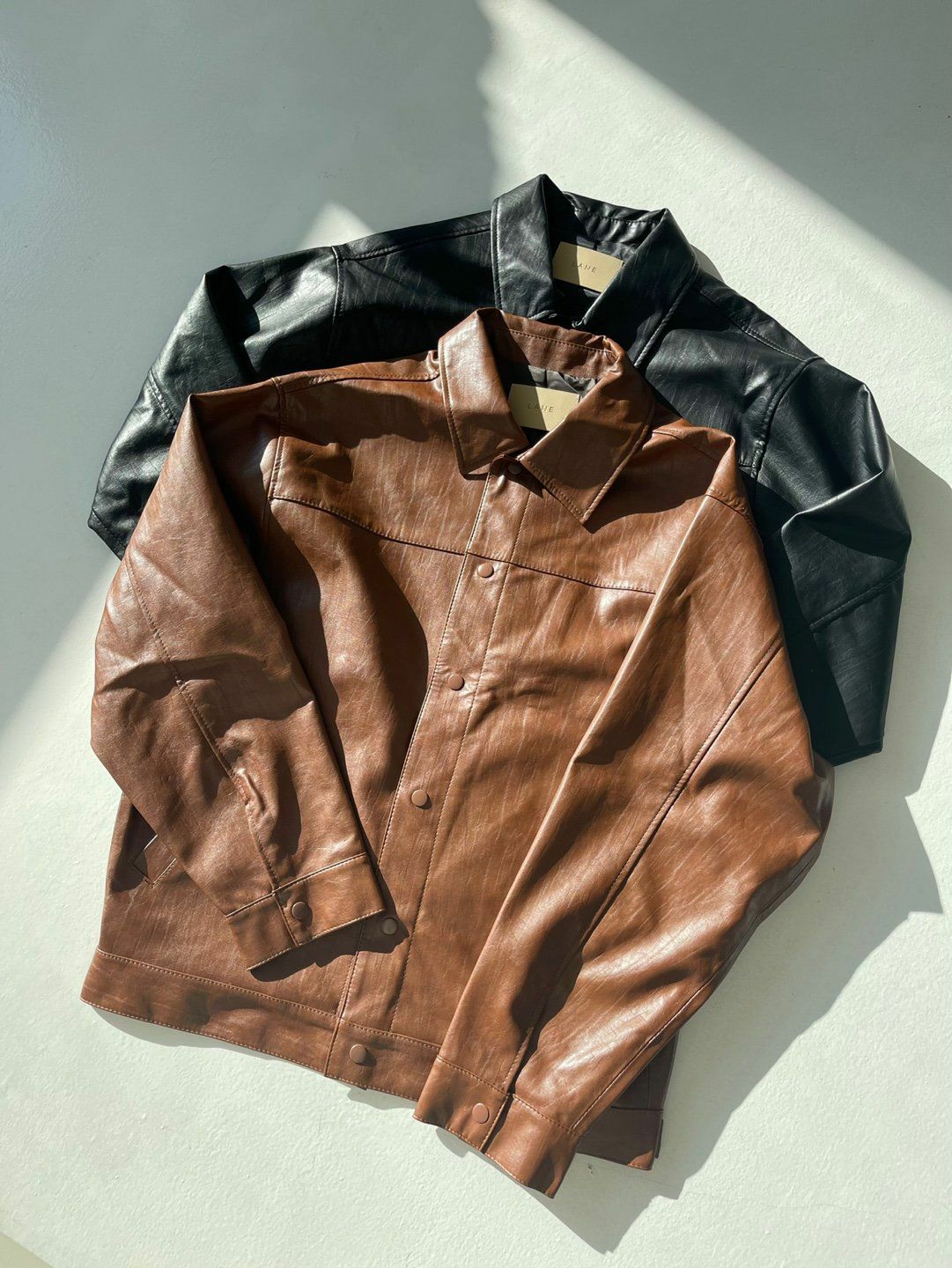 反領開胸合成皮褸 LANE-017JK