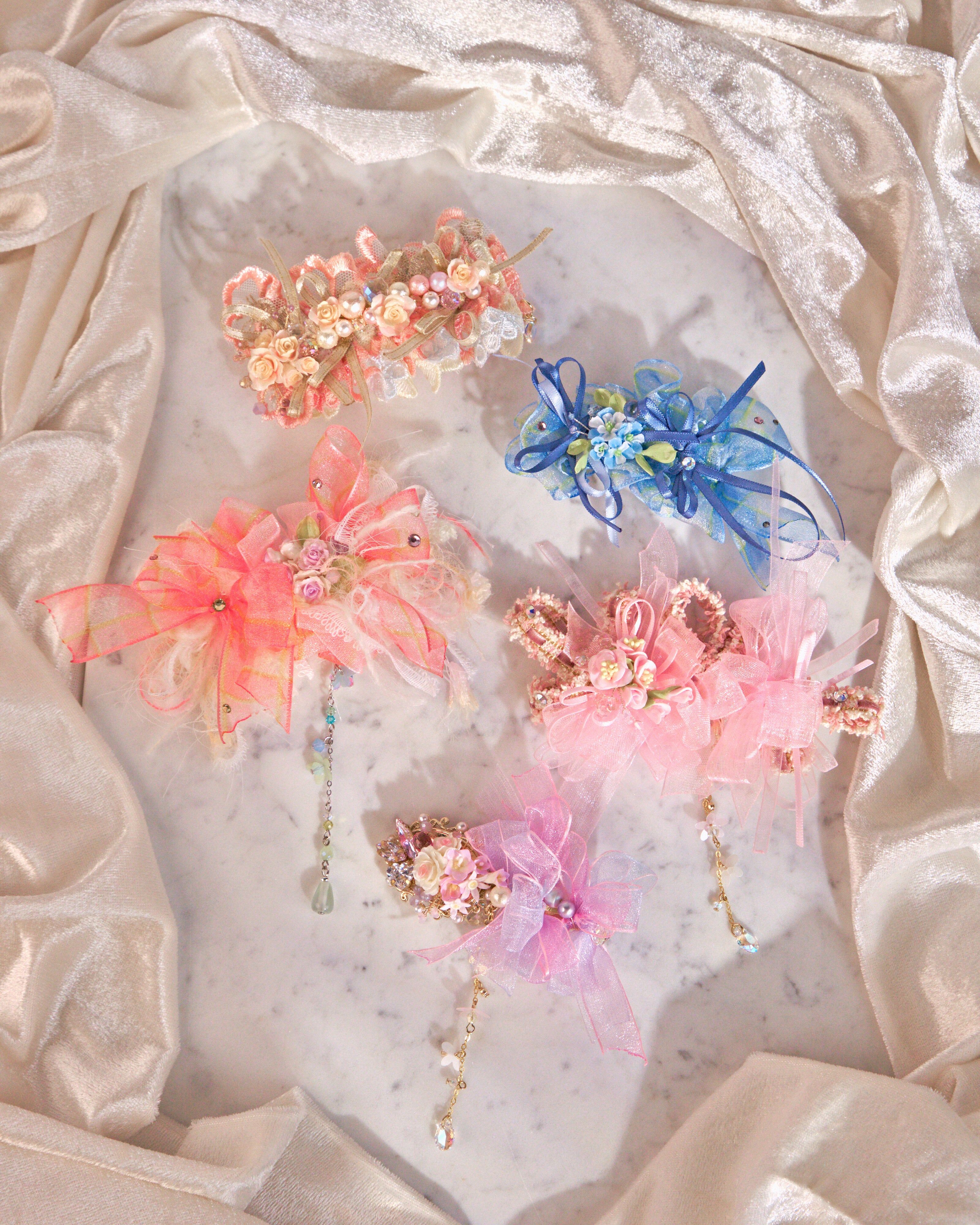 ⑪ Grateful Glam Ribbon Flower Hair Clip (5 Designs)