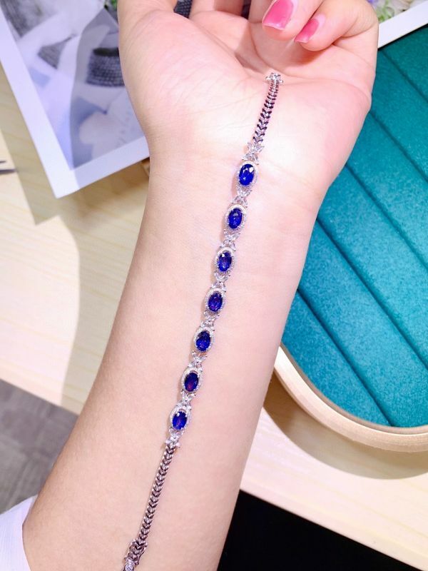 18k vivid blue藍寶石手鏈