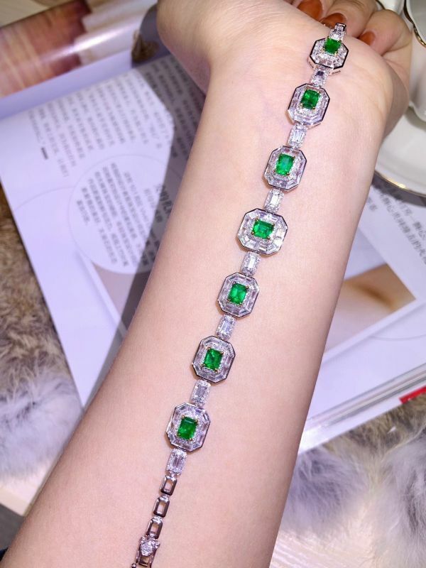 18k vivid green 祖母綠手鏈