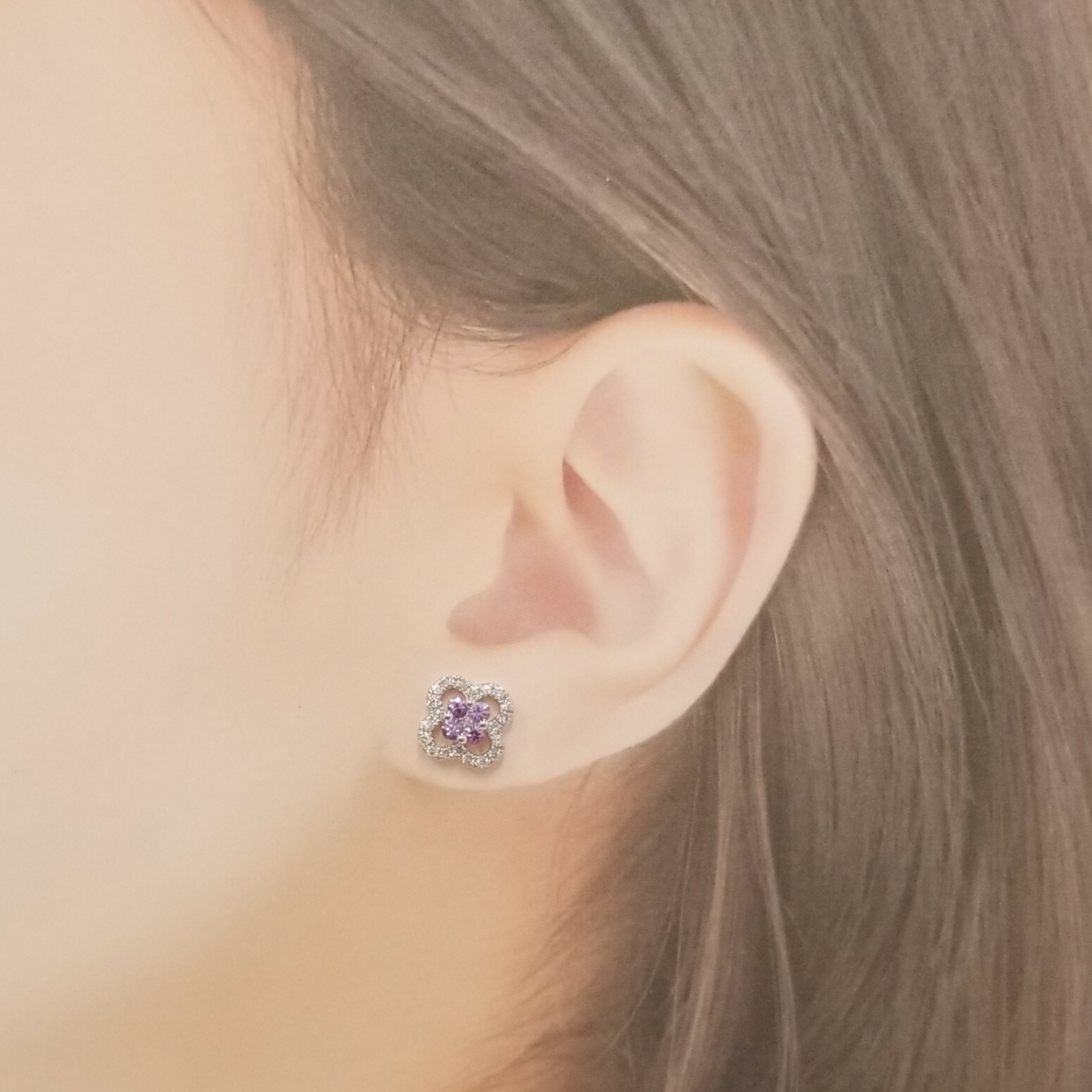 18K White Gold 0.43ct Sapphire Earrings