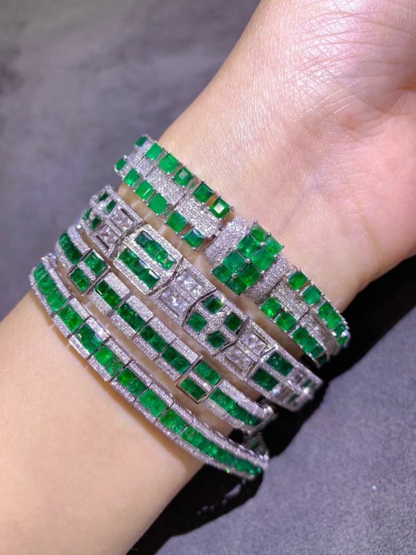 18k 天然色辣木佐色祖母綠手鏈