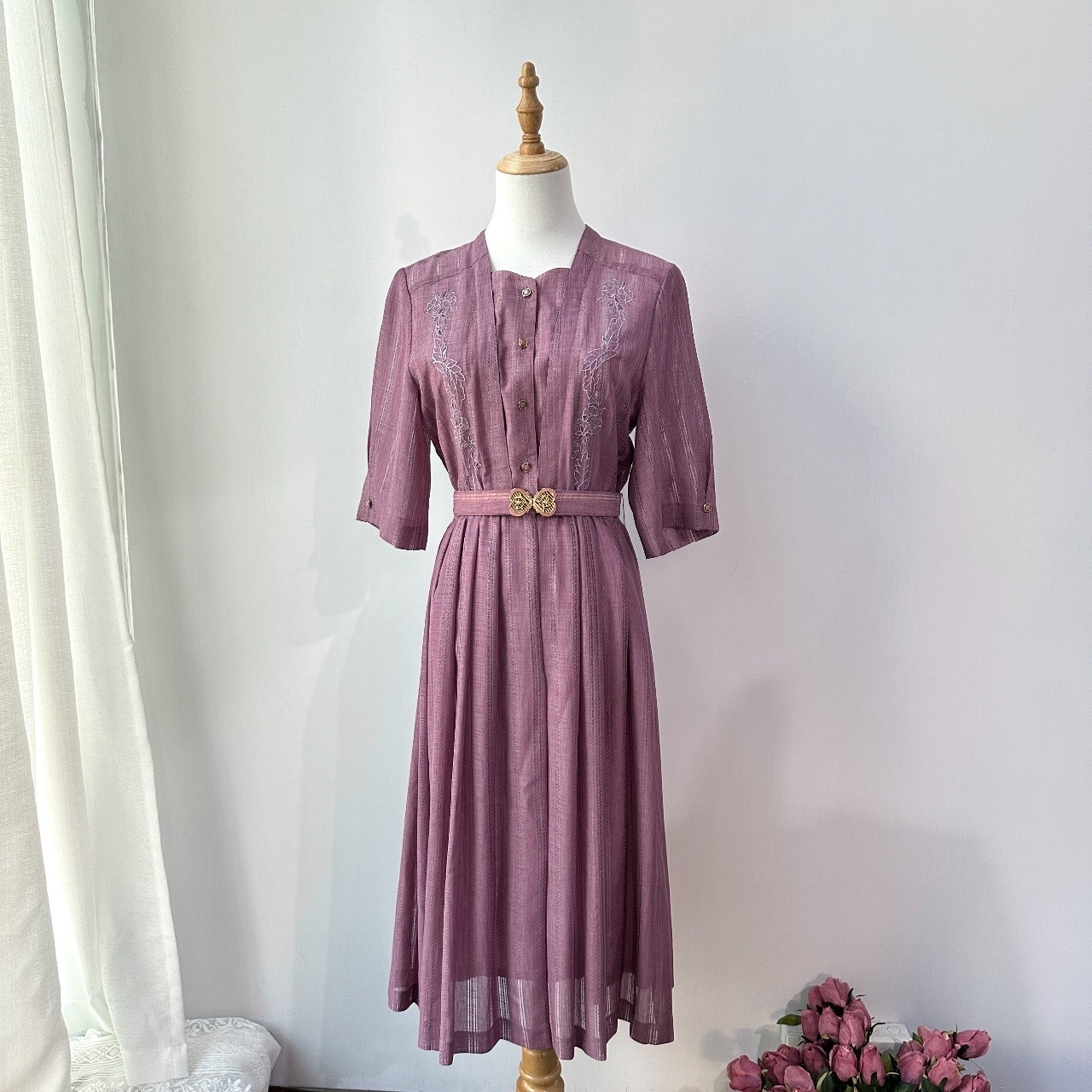 日本製芋頭紫鏤空刺繡中袖連身裙