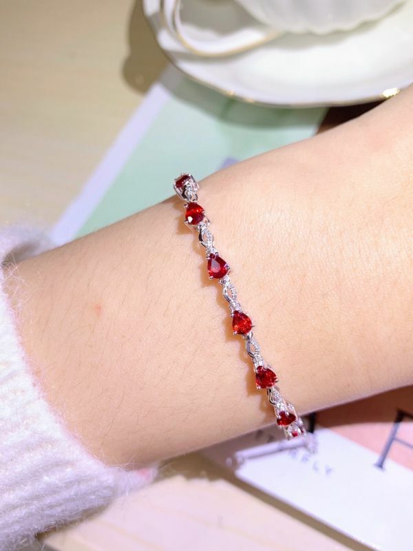 18k 天然斯里蘭卡澄紅色藍寶石/紅寶石手鏈