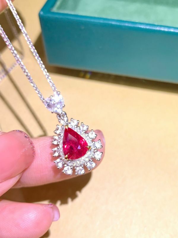 18k 金無燒紅寶石