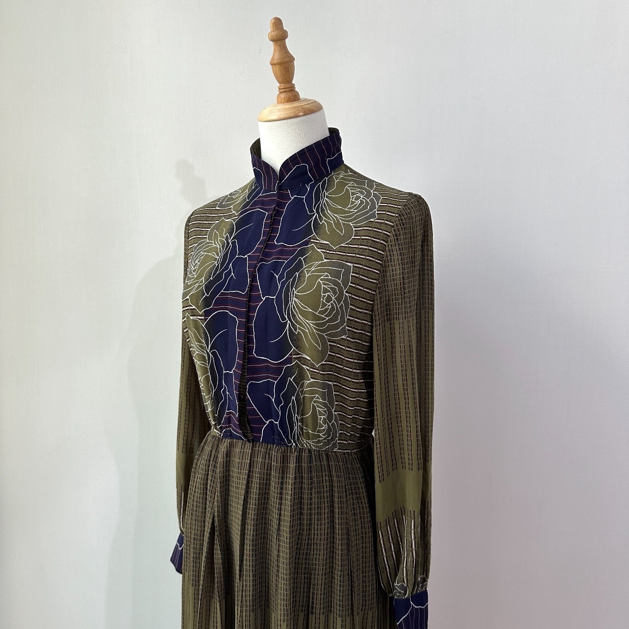 橄欖綠漸變大花長袖連身裙