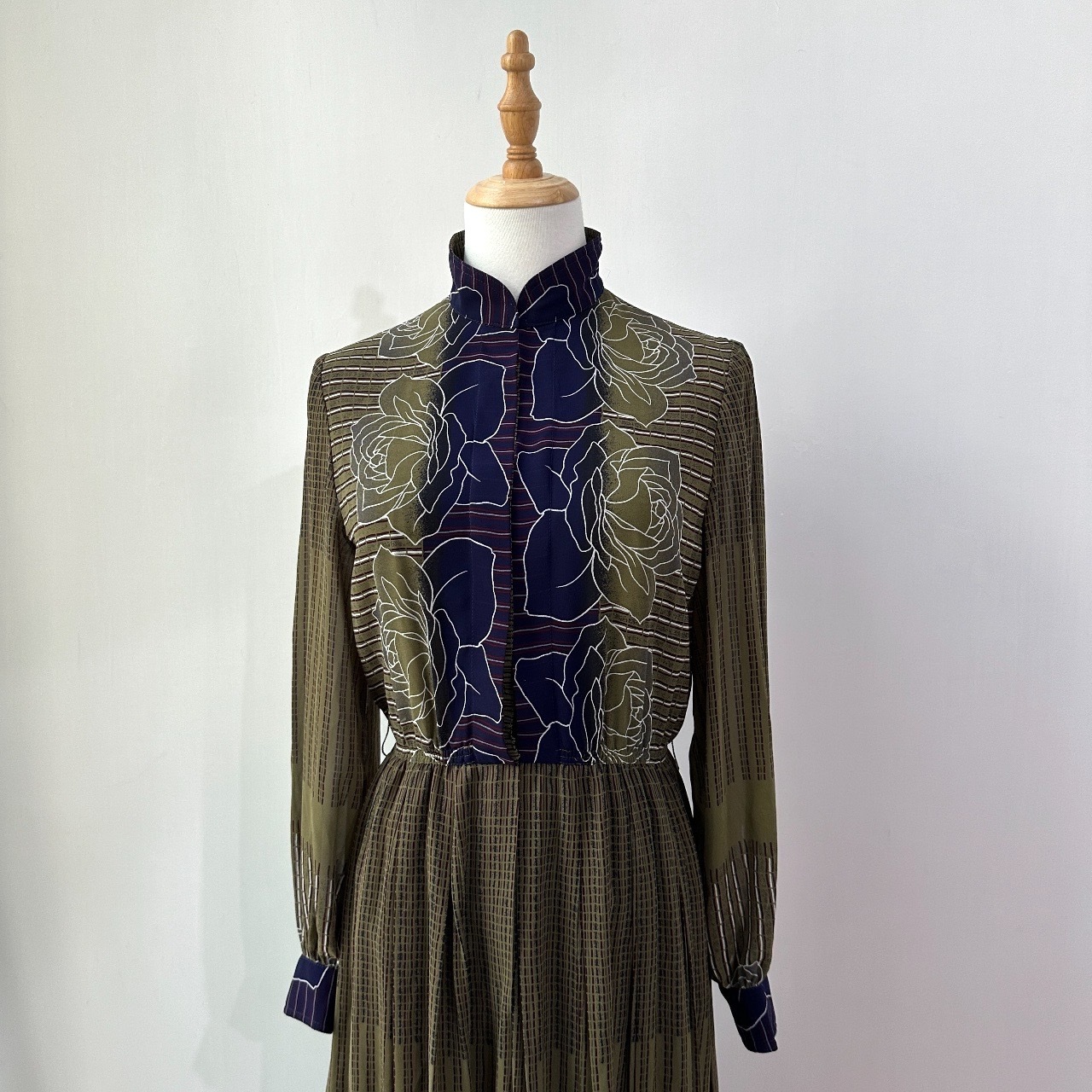 橄欖綠漸變大花長袖連身裙