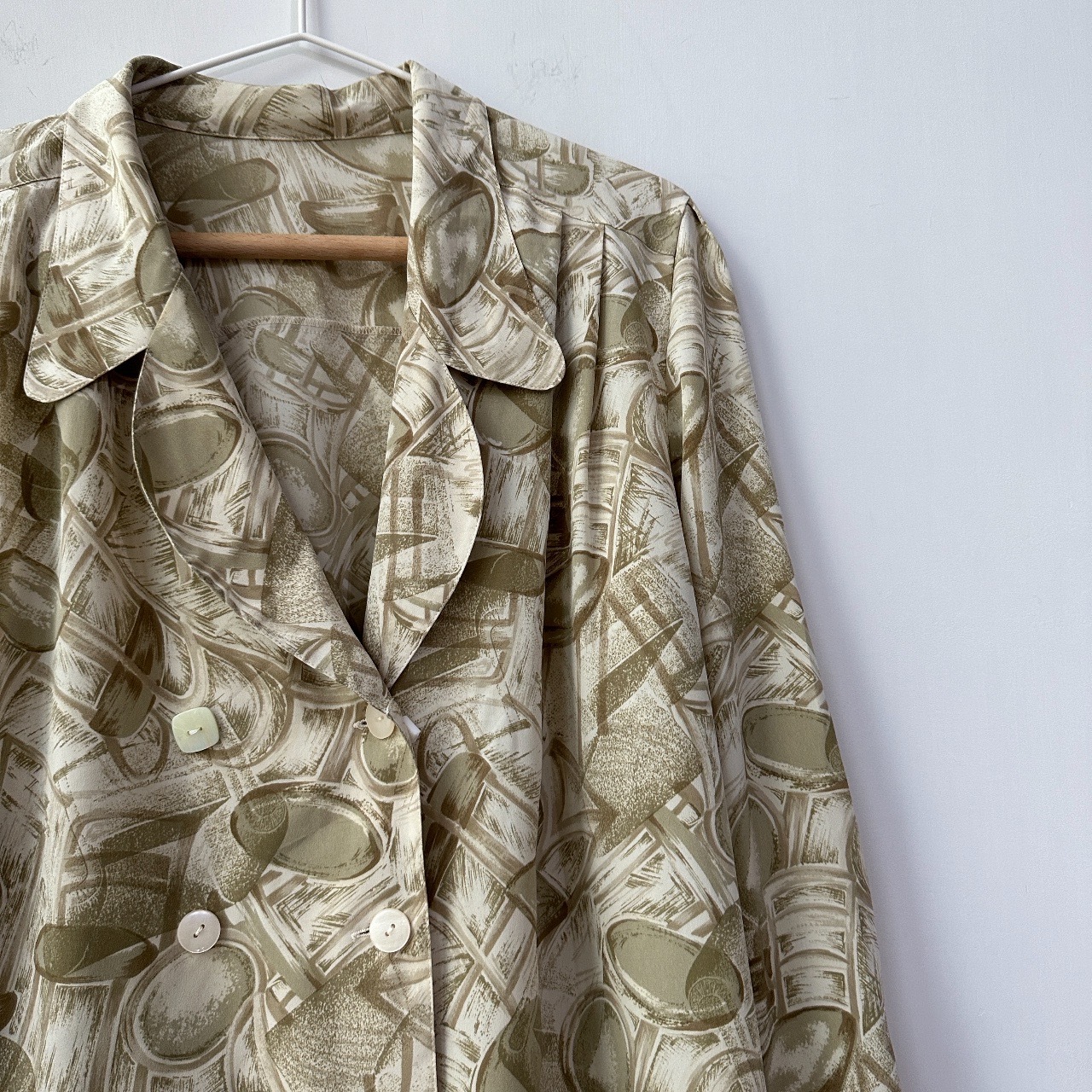 淡杏色移動空間雙排扣上衣