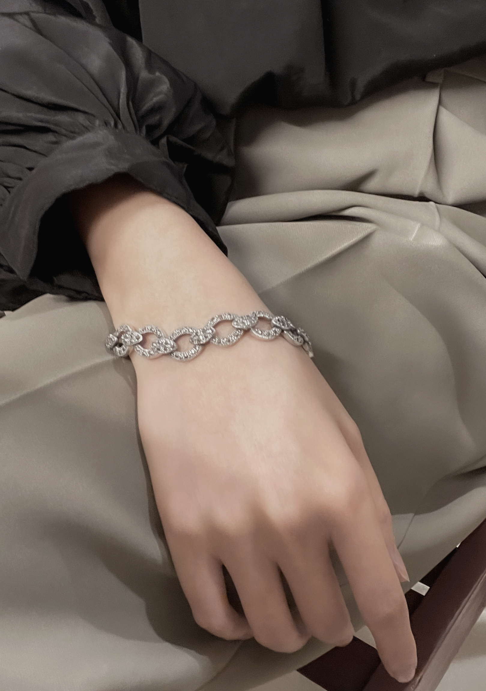 鑲滿馬克賽石手鍊