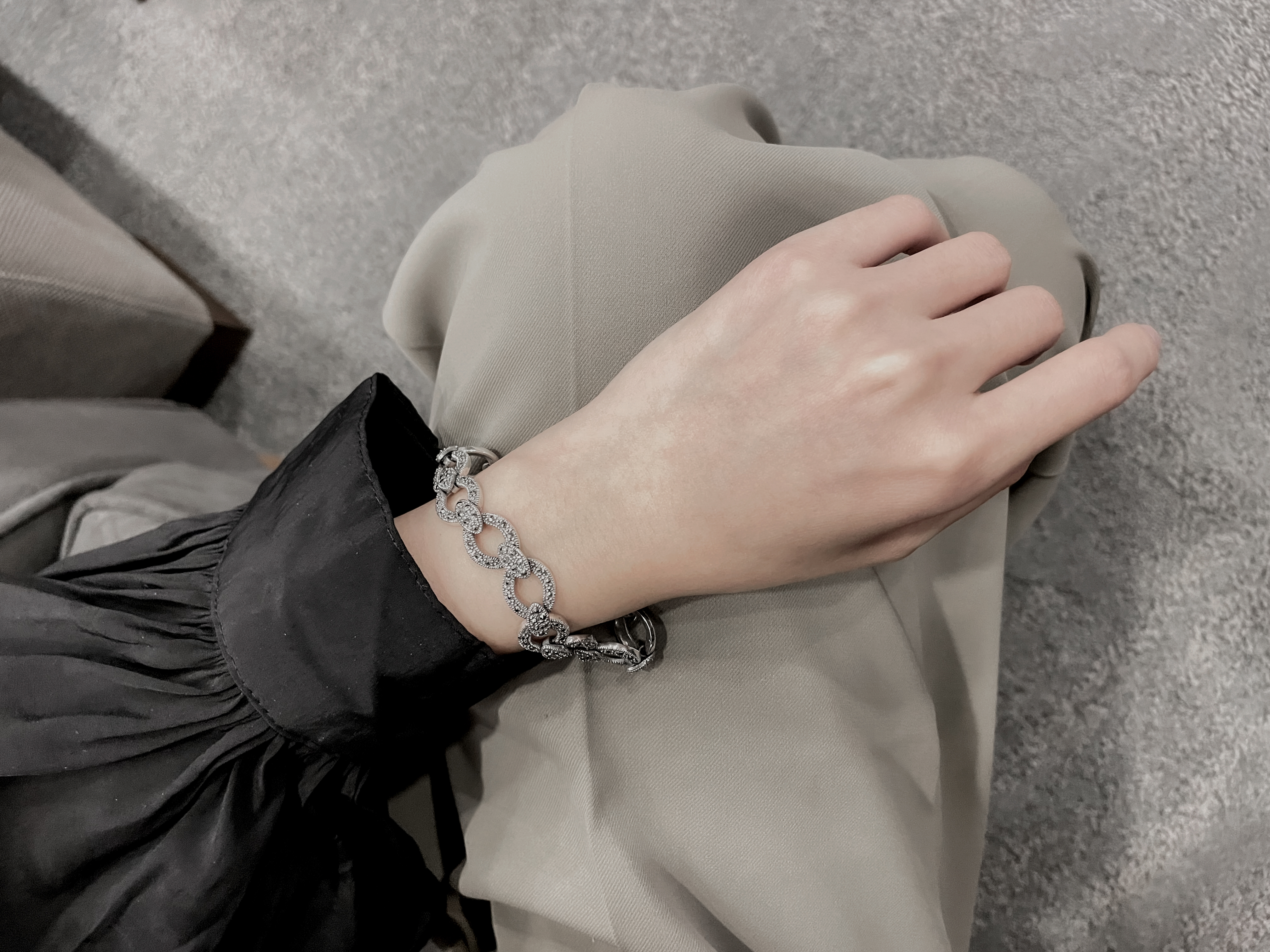 鑲滿馬克賽石手鍊