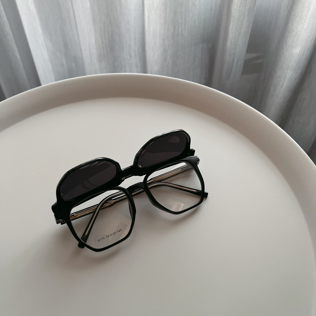 兩用磁吸式墨鏡（附墨鏡罩一片)/單一色