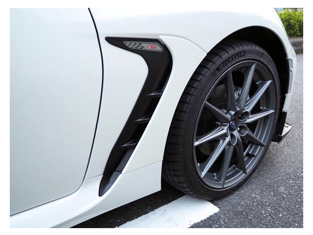 STI 前葉子板飾板 SUBARU BRZ ZD 2022-