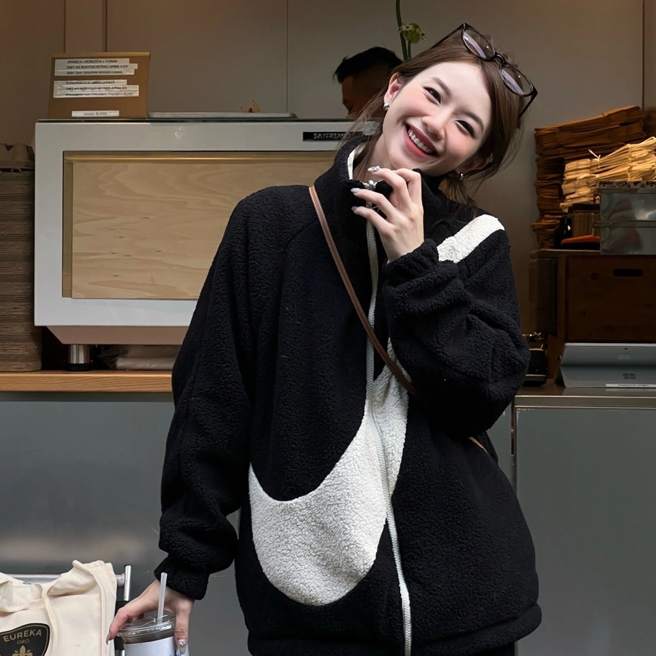 NIKE SWOOSH JACKET 雙面 大勾 黑 粉 黑白 外套 羊羔毛 DC5138-010 女款 / 現貨★