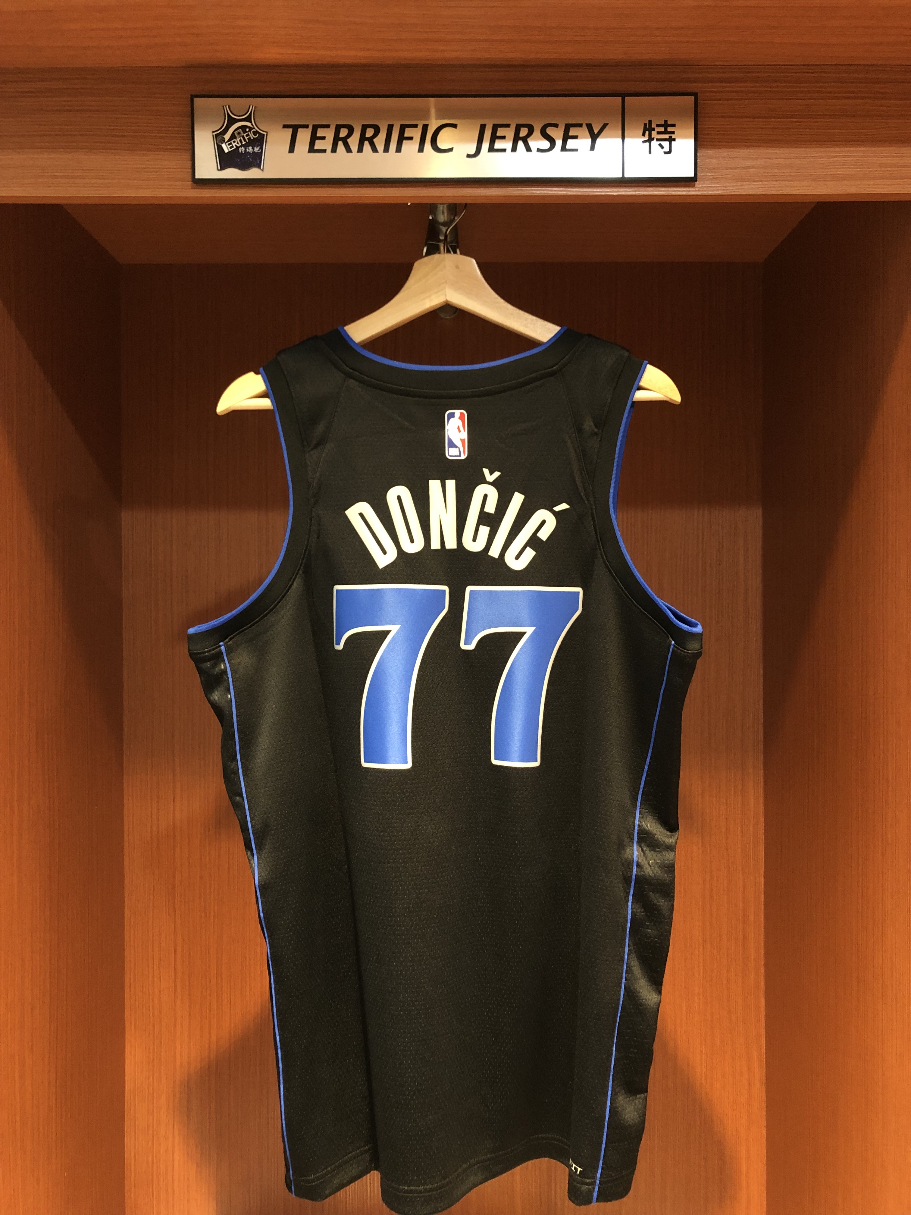 NBA球衣 Luka Doncic 達拉斯小牛城市 西冠 City Nike Swingman 球迷版 熱轉印 全新