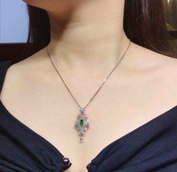 18k 金天然Muzo green祖母綠吊墜(不含鏈)