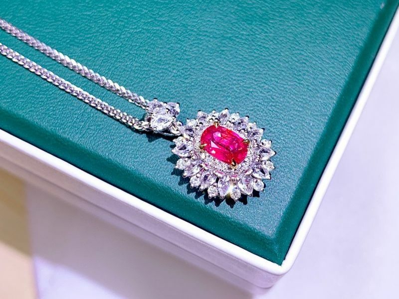 18k 無燒金紅寶石吊墜(不含鏈)