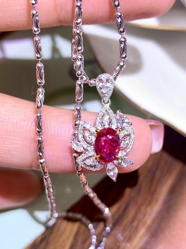 18k 金天然無燒紅寶石戒指