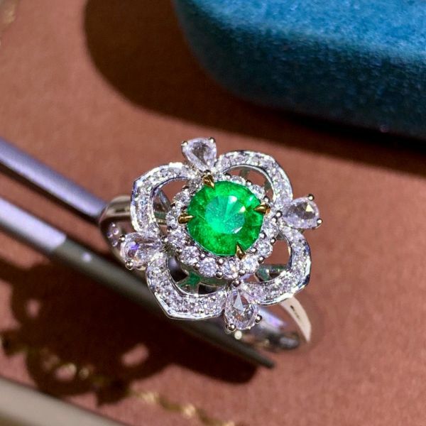 18k vivid green天然祖母綠戒指