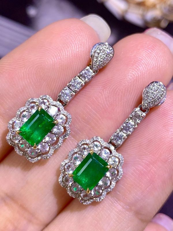 18k 天然祖母綠金鑽耳釘