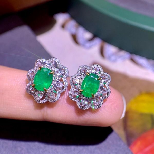 18k vivid green祖母綠耳釘