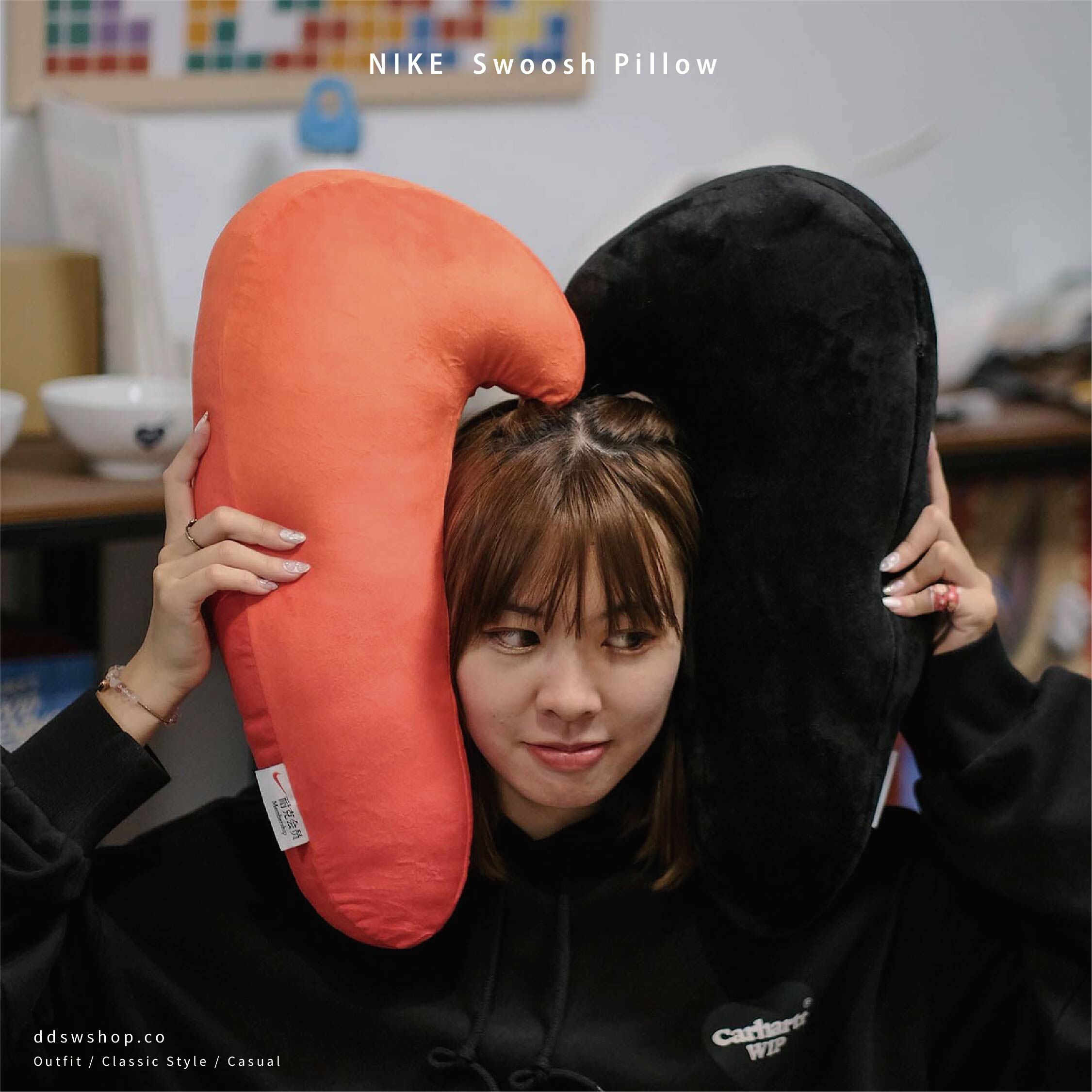 Nike swoosh 國外限定 勾勾 抱枕 黑色 橘色