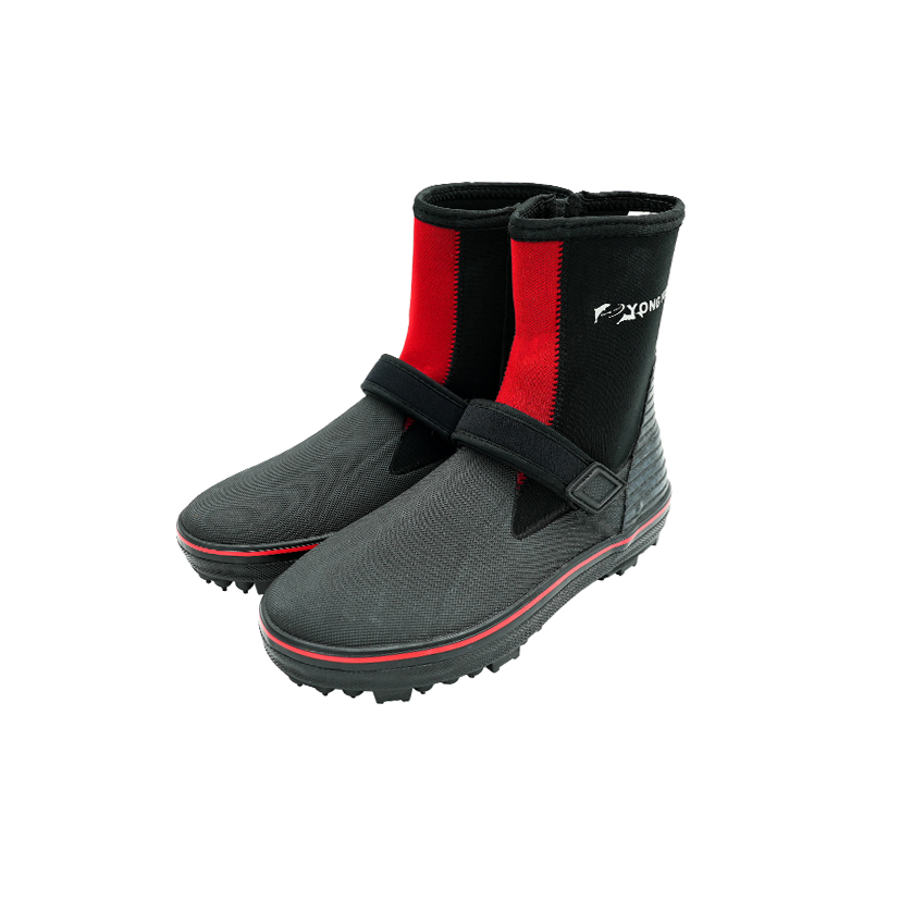 YONGYU圓楦頭防滑鋼釘鞋/90釘