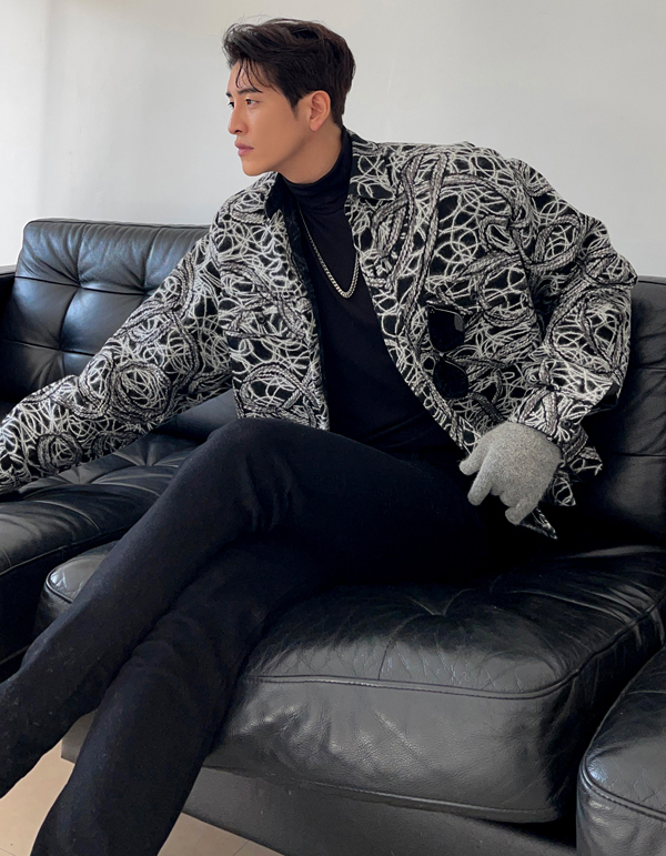 鏈條羊毛提花短款夾克