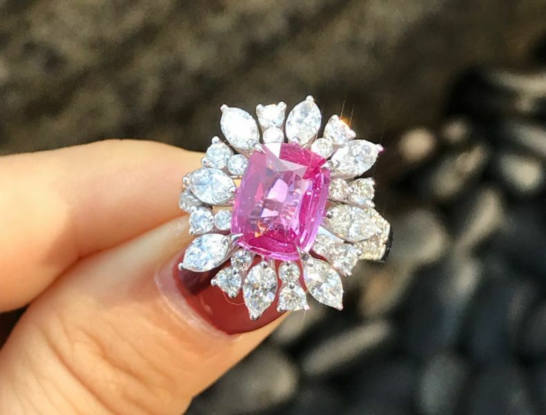 2.54ct 18K無燒粉藍寶