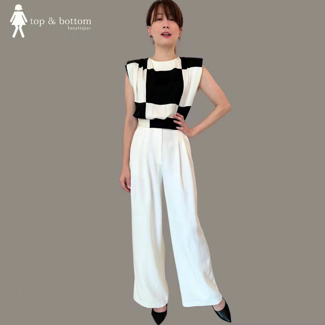 V SLEEVE CHECKED BLOUSE