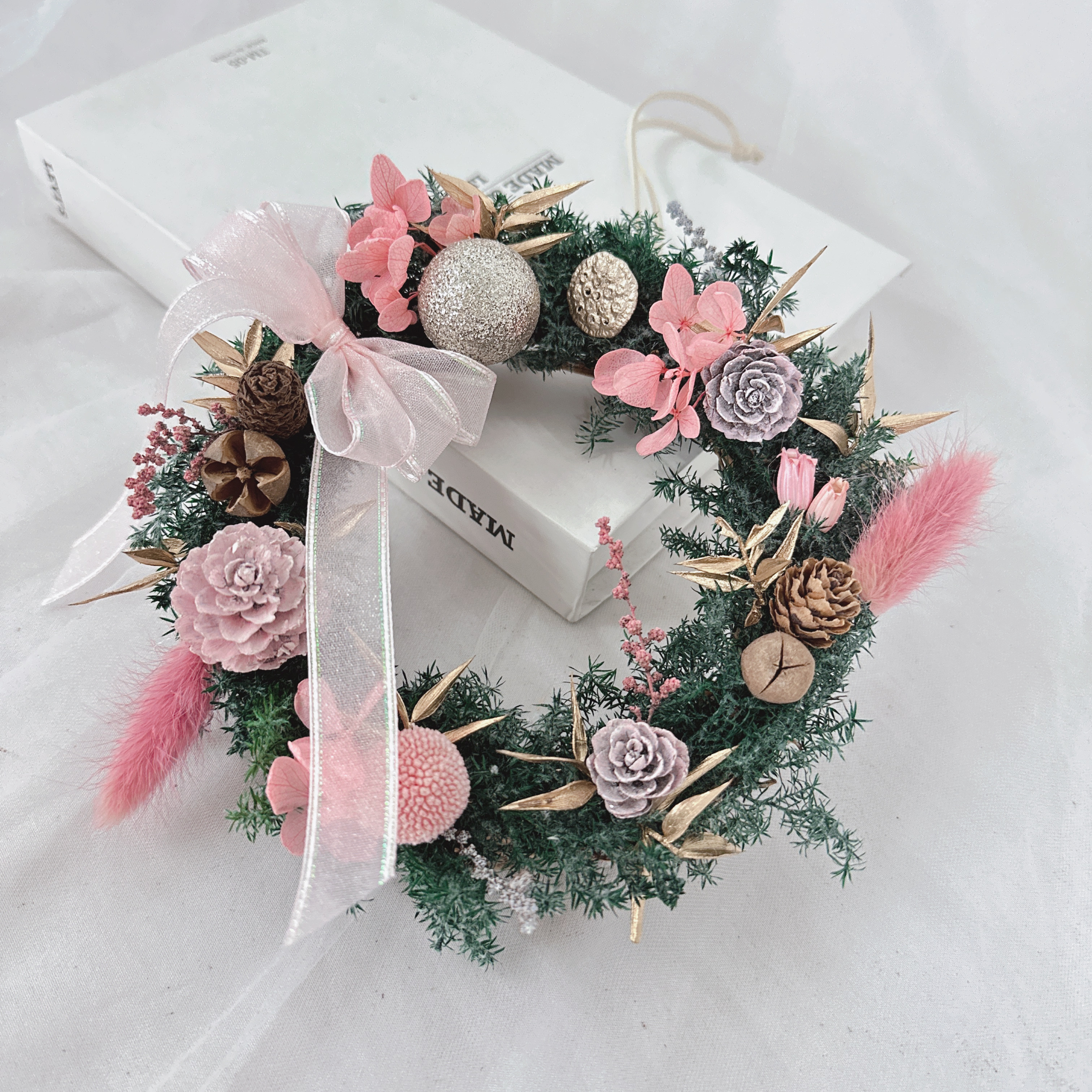永生聖誕花圈|粉色小精靈聖誕花圈